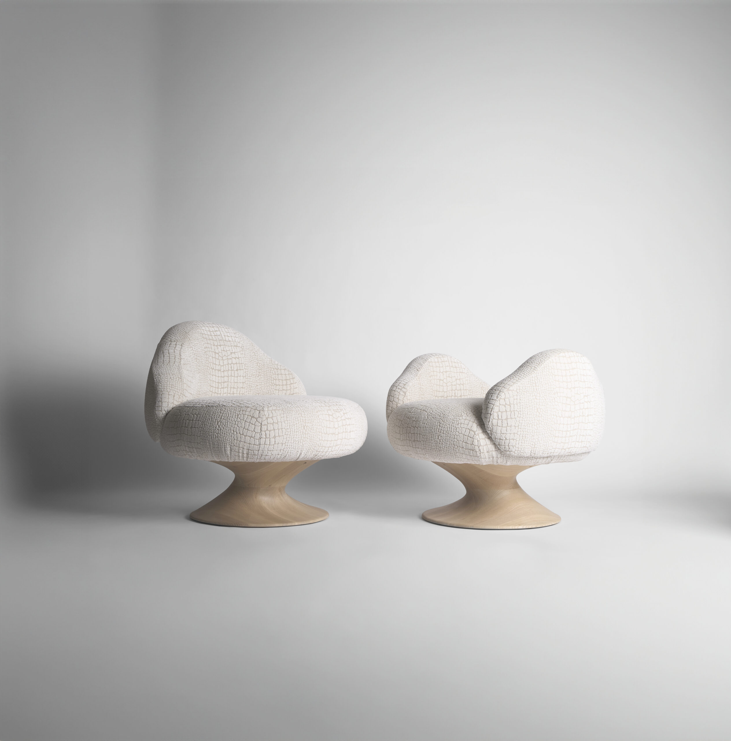 Les Incroyables Chair by Pietro Franceschini 8