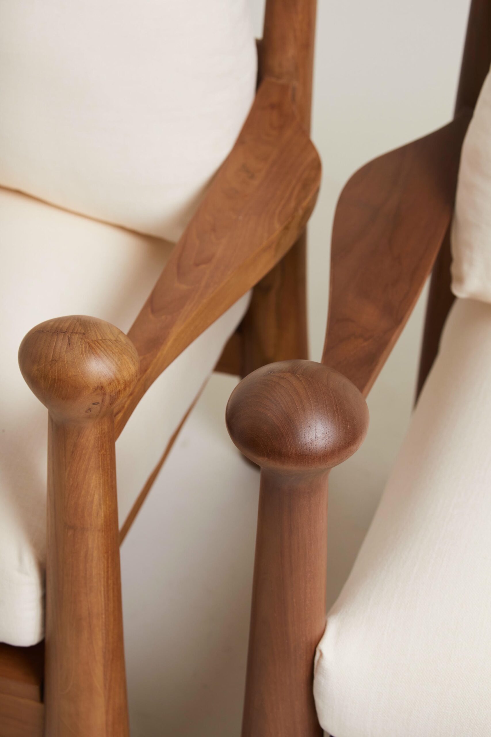Pitufi Teak Wood Lounge Chair by Heaps & Woods 4