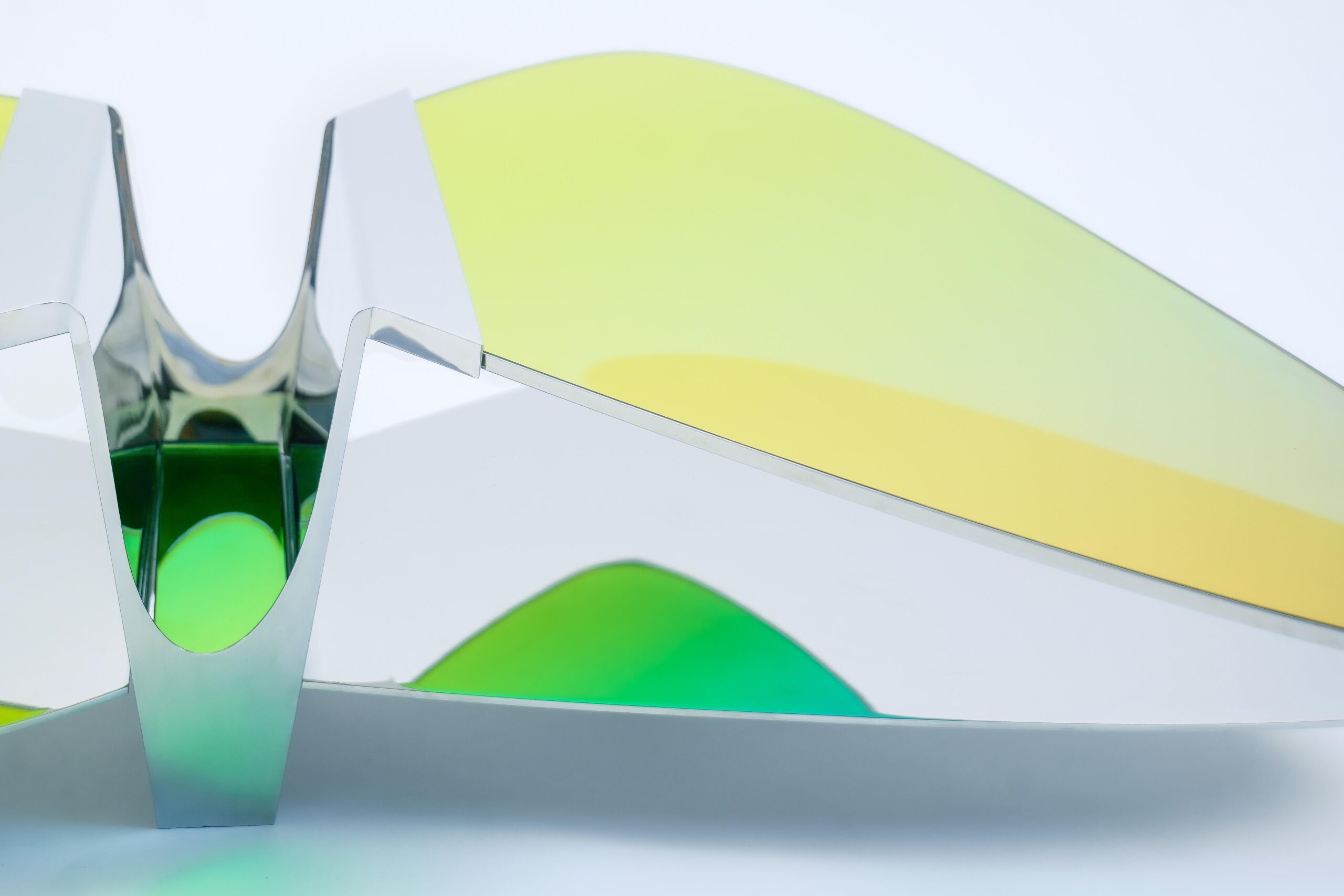 Sculptural Dichroic Glass Coffee Table by ODA LIK Studio 14