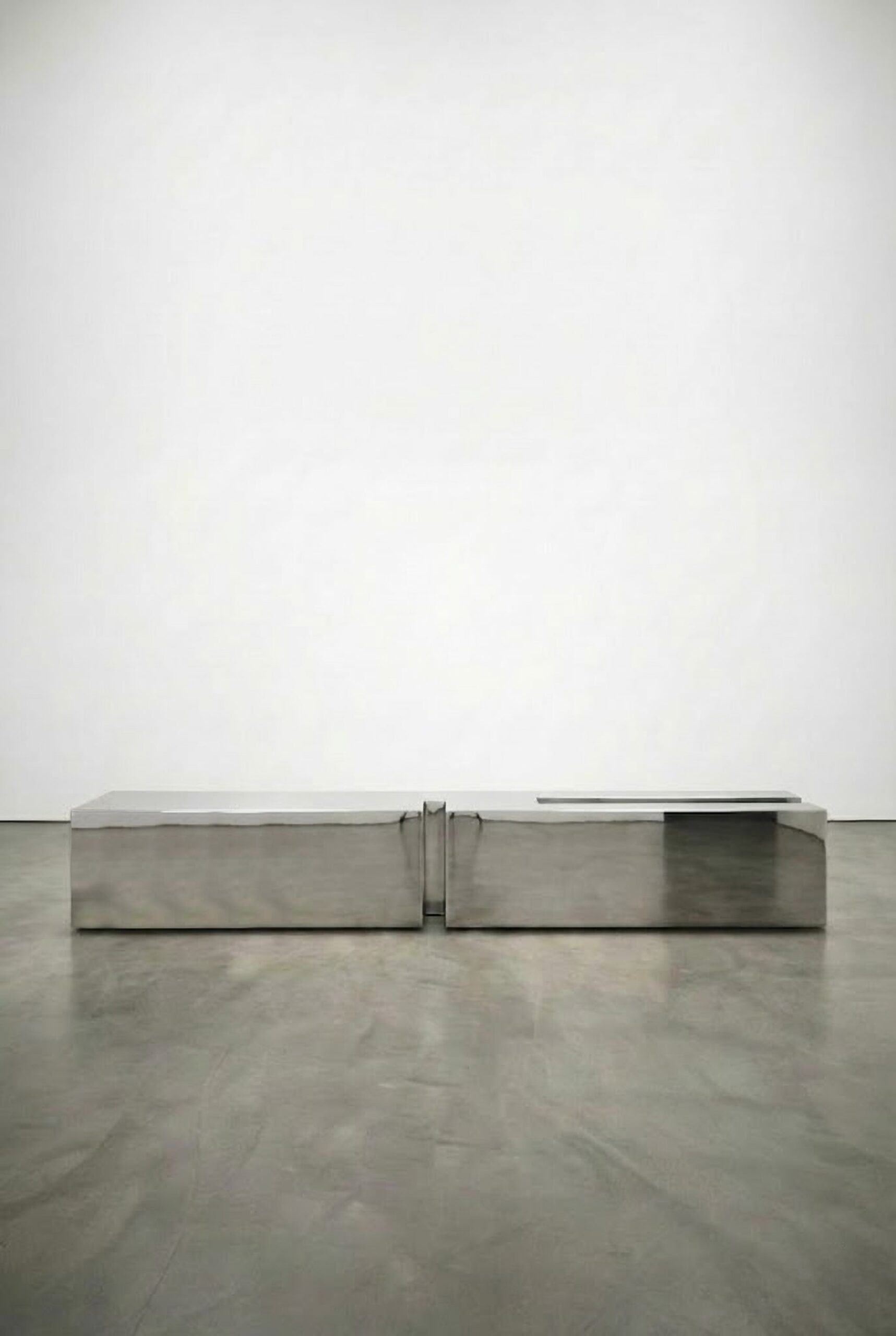 Untitled LV Stainless Steel Coffee Table by Pietro Franceschini 6
