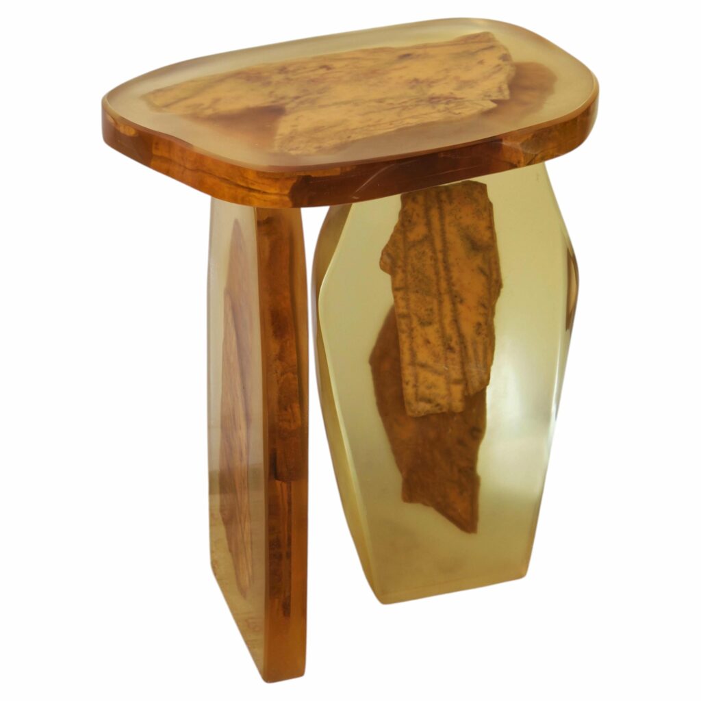 Fragment Side Table in Resin Marble by Fict Studio 1