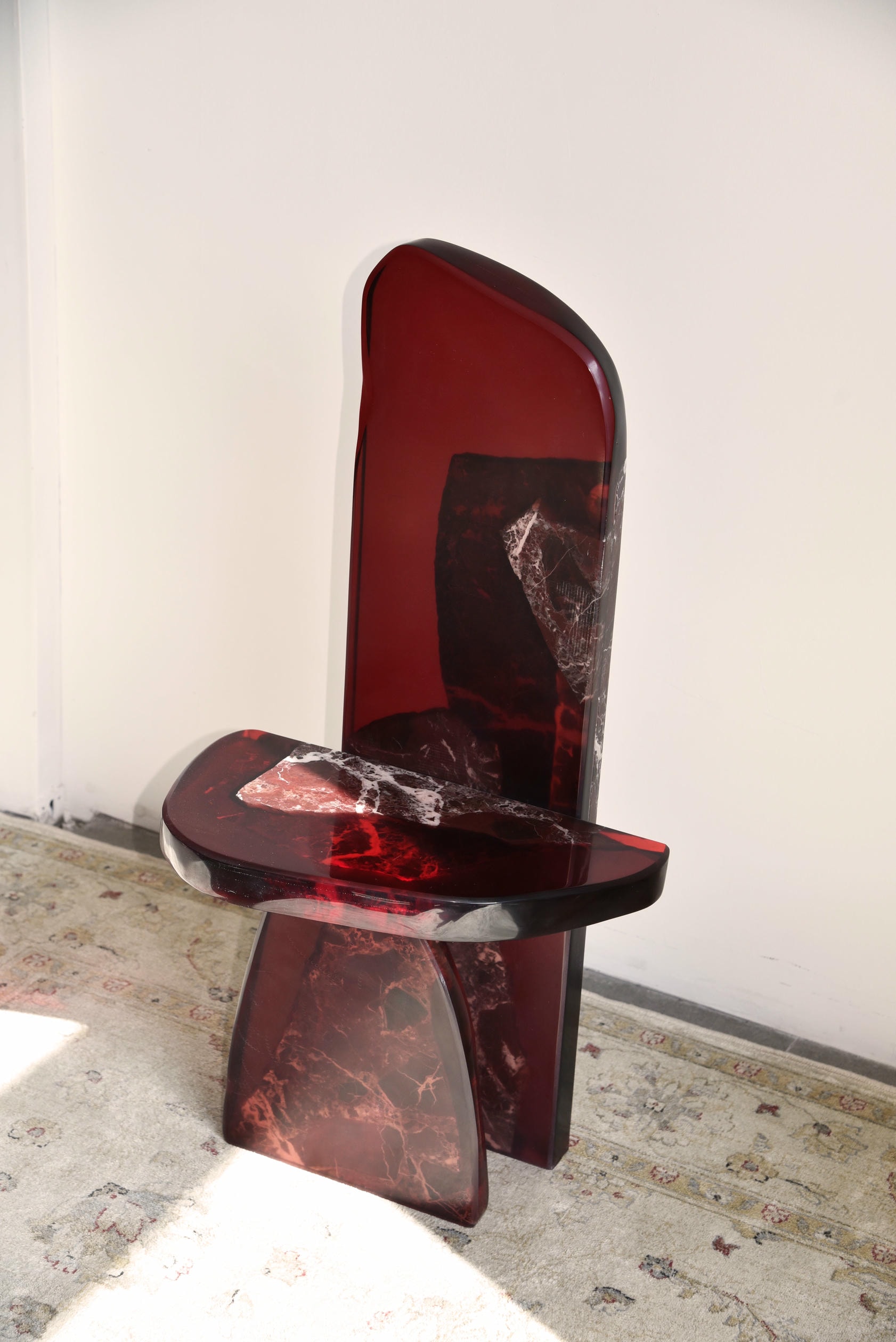 Fragment Side Table in Resin Marble by Fict Studio 4