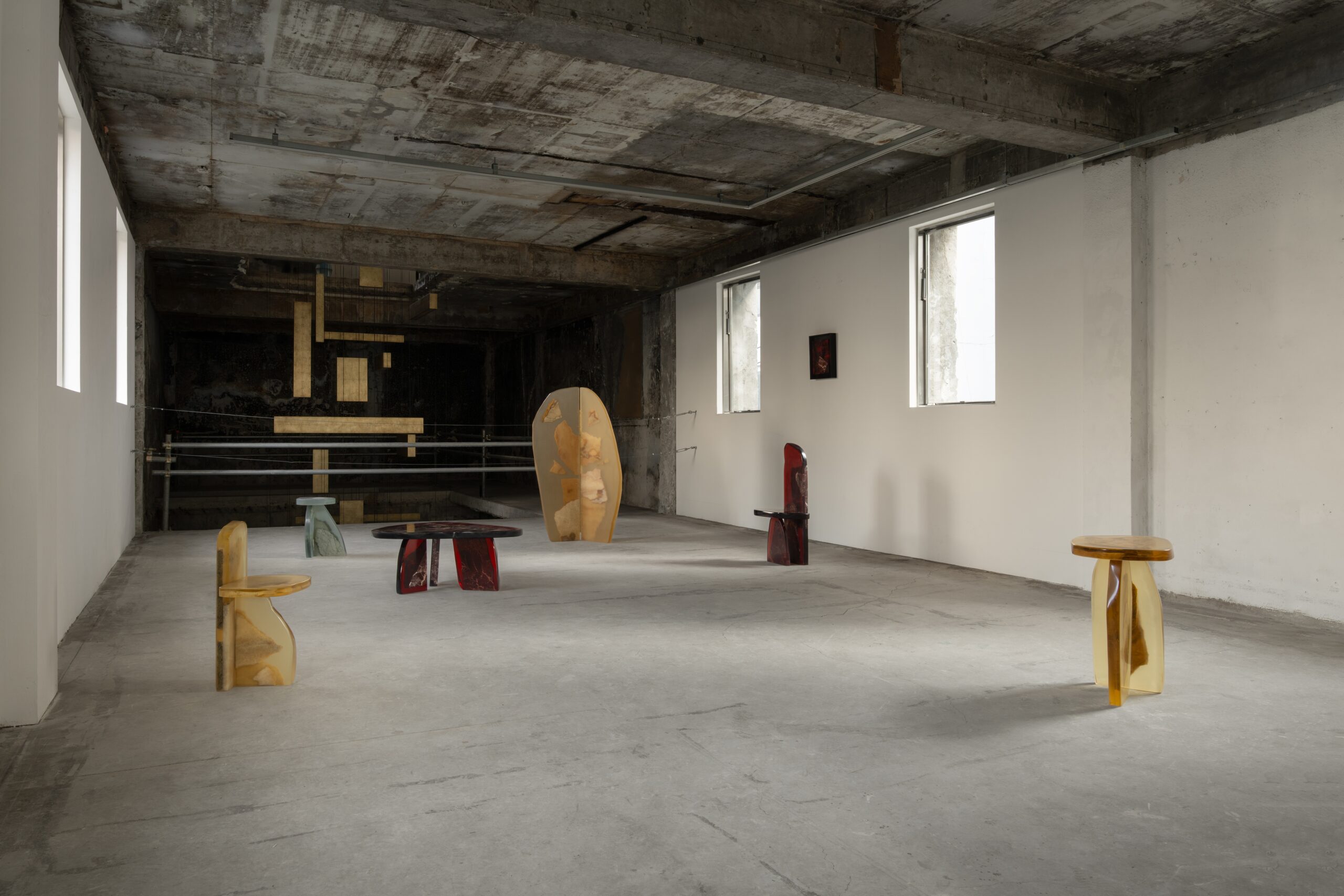 Fragment Side Table in Resin & Marble by Fict Studio 8