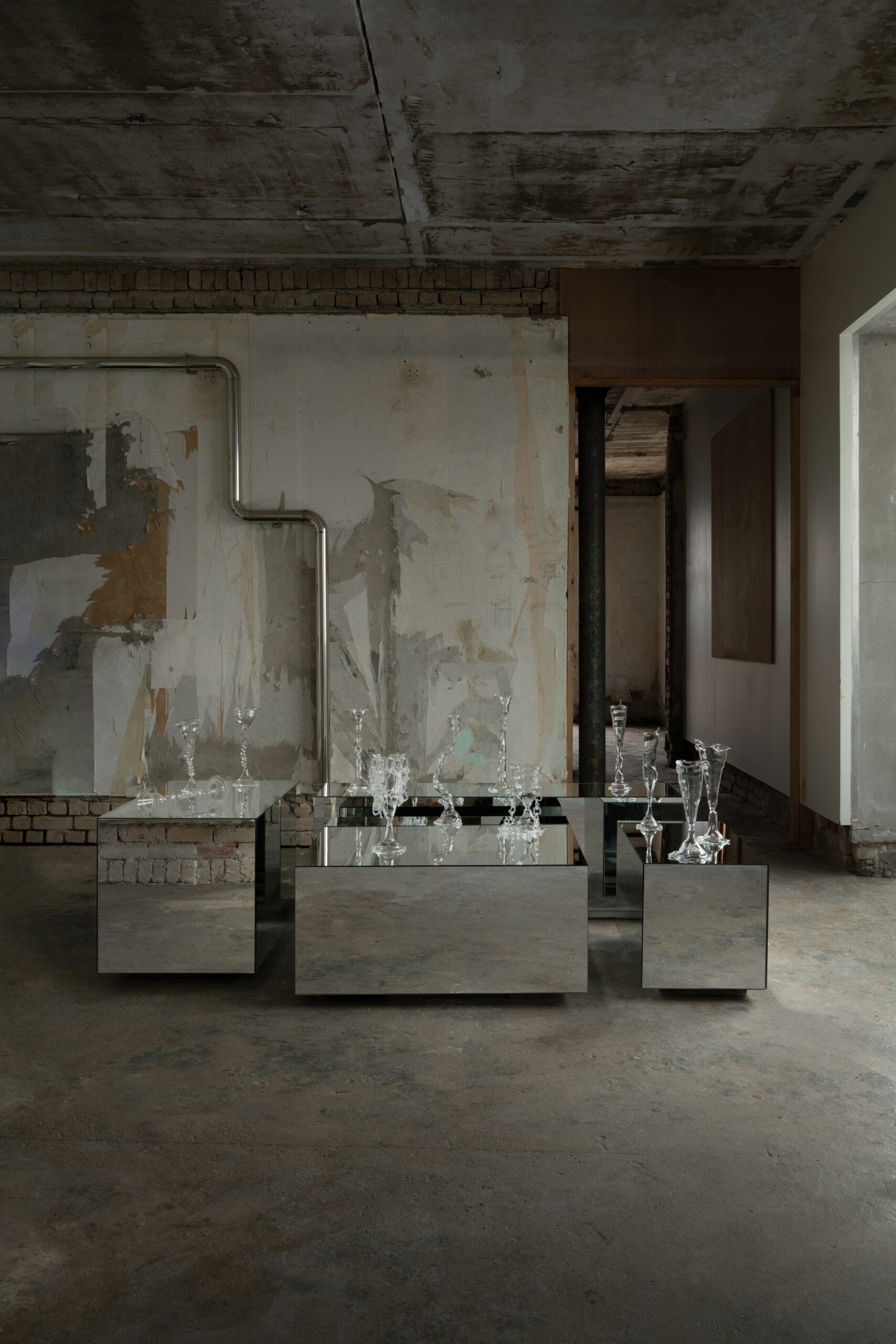 Loop Series Twist Stemmed Glass in Borosilicate Glass by Studio Chacha 5