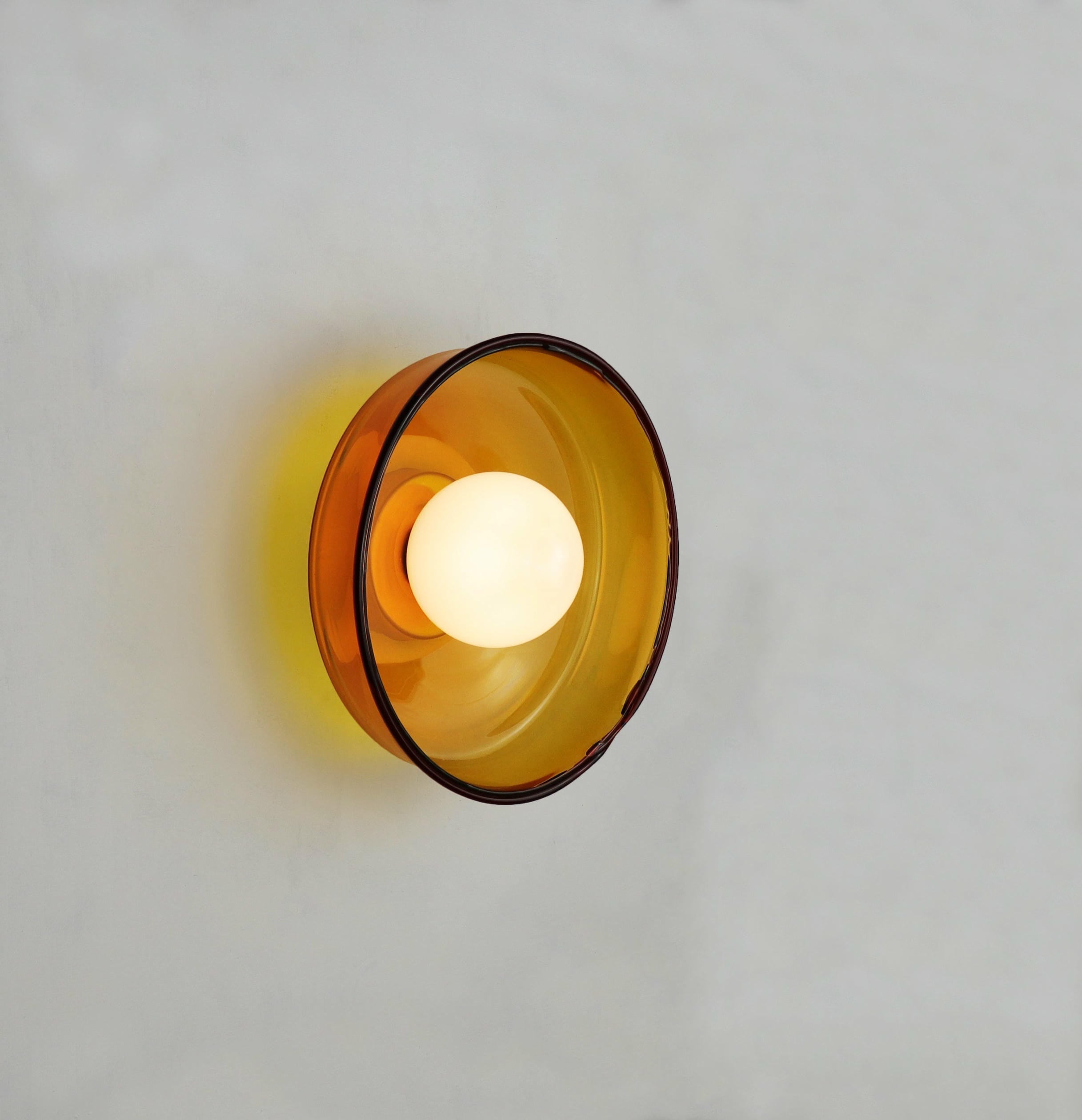 Light Object 0302 Wall Lamp in Waxed Brass by Naama Hofman 3