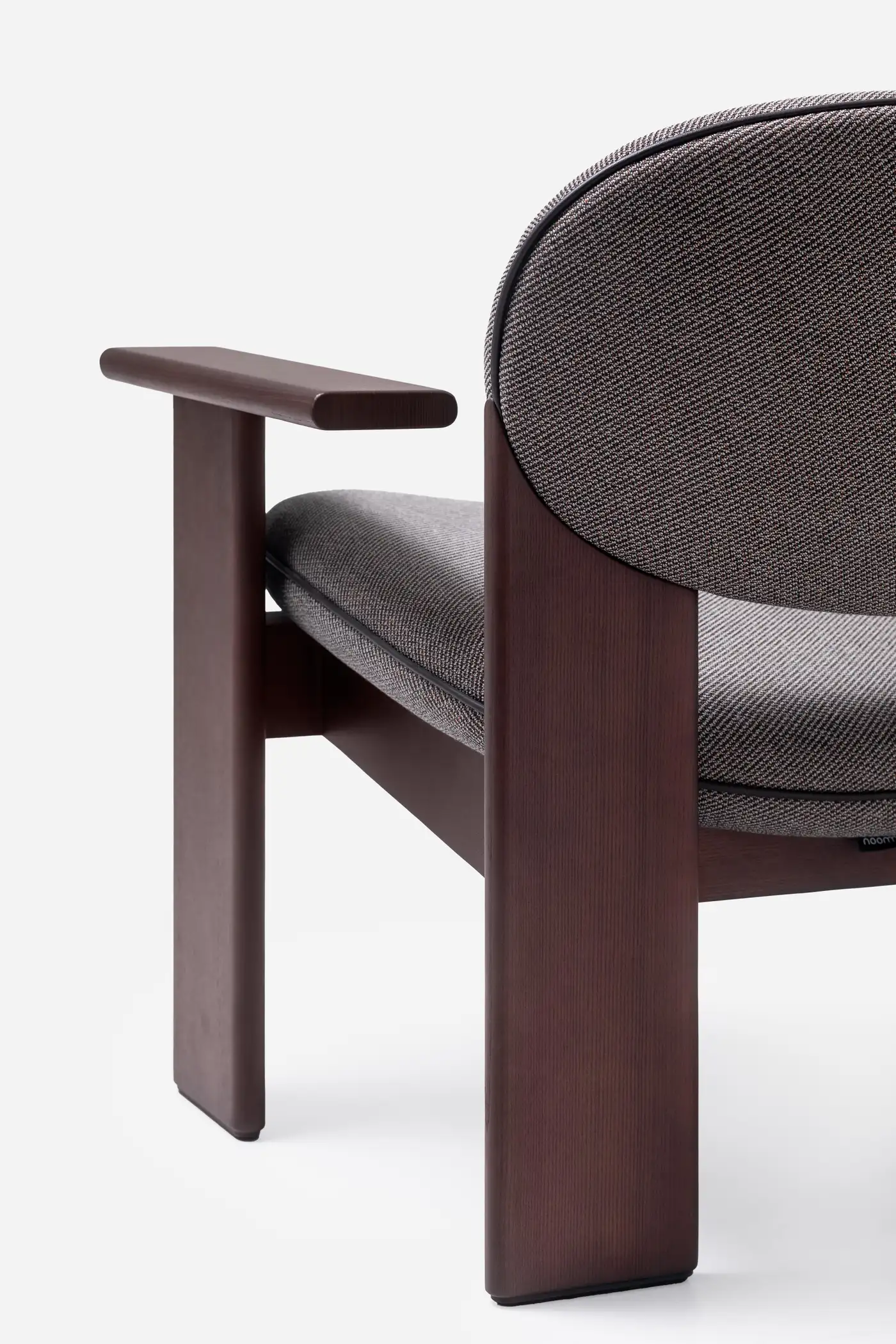 Archipen Lounge Chair by NOOM 10