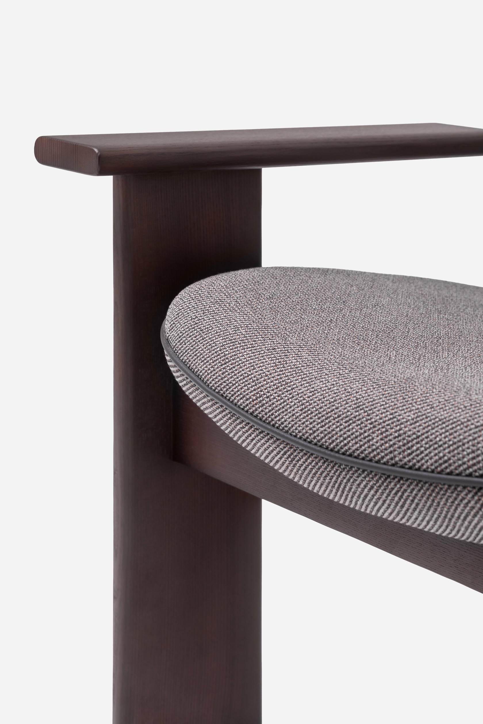 Archipen Lounge Chair by NOOM 13