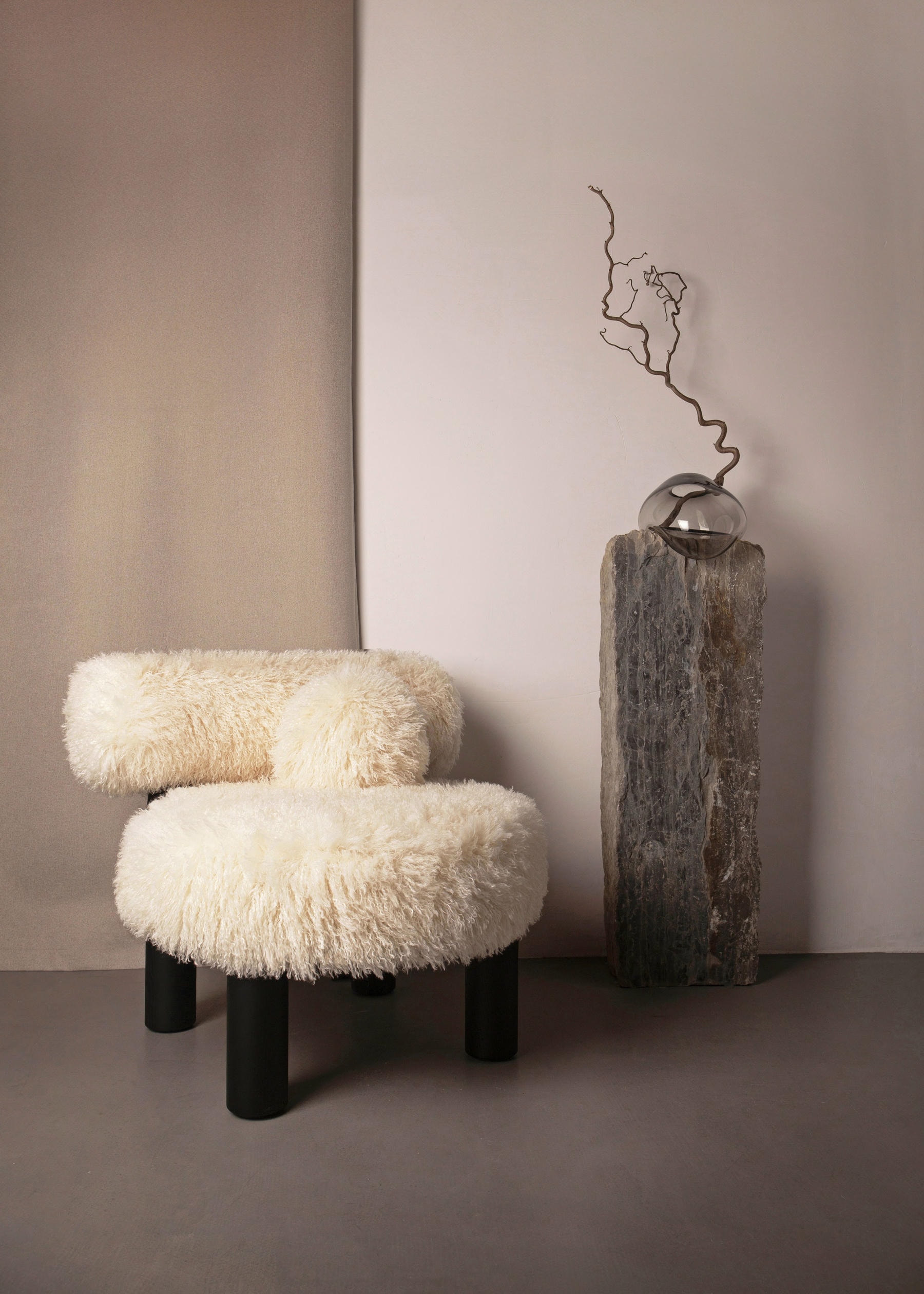 Azur Cotonneux Faux Fur Gropius CS2 Low Chair Fluffy Edition by NOOM 6