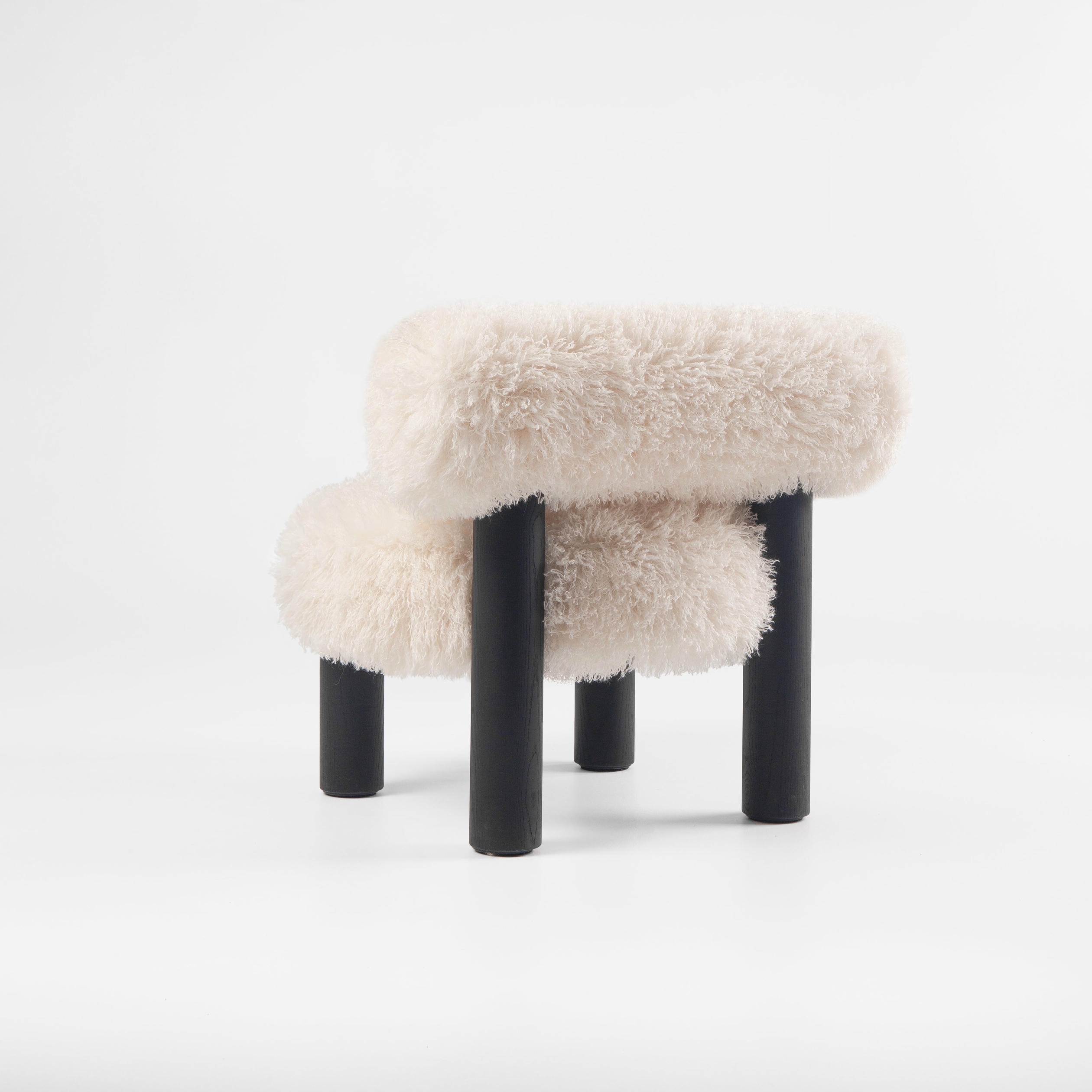 Azur Cotonneux Faux Fur Gropius CS2 Low Chair Fluffy Edition by NOOM 7