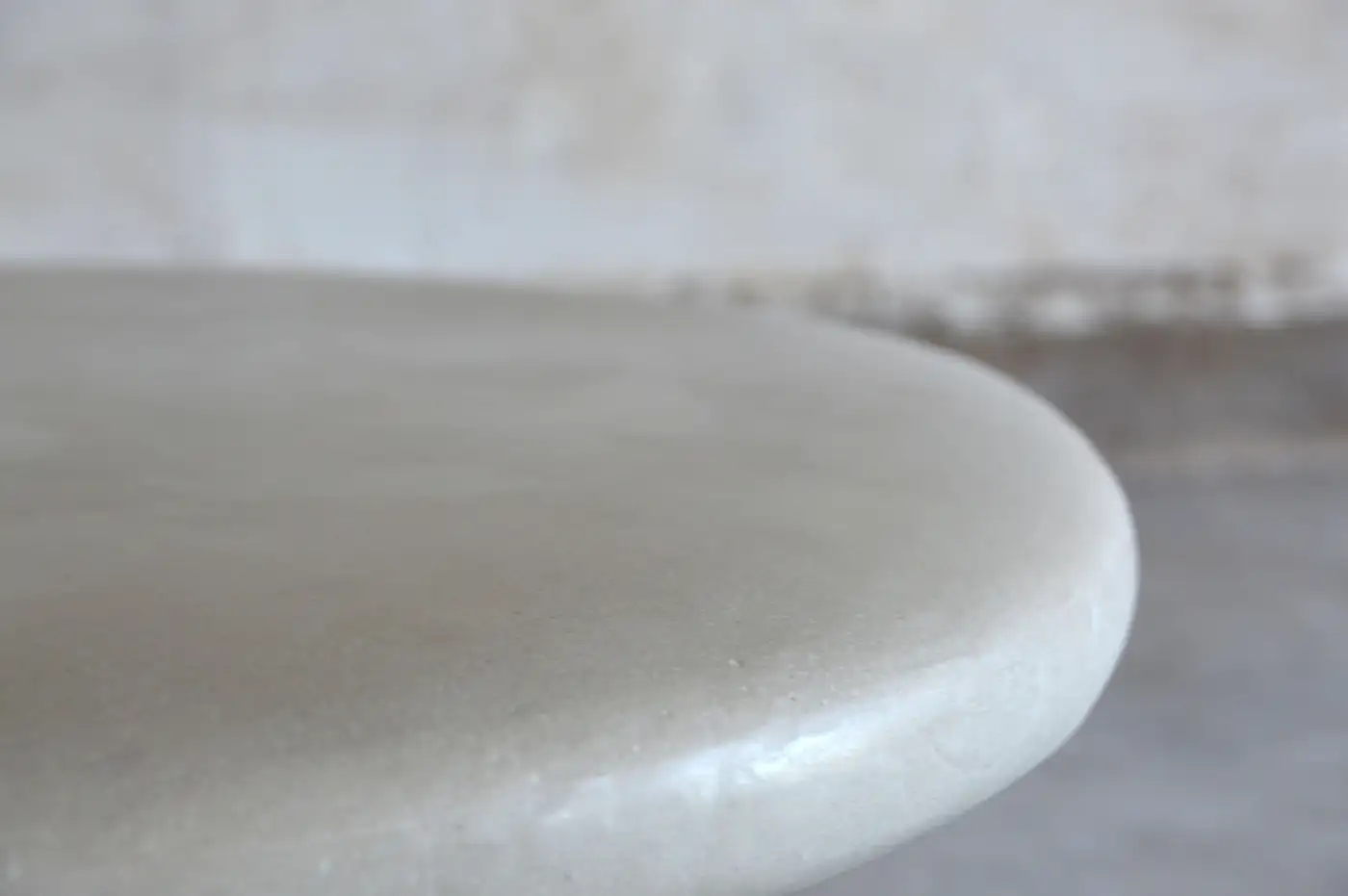 Elefante Unique Round Coffee Table in Cement by Studio Noon 6