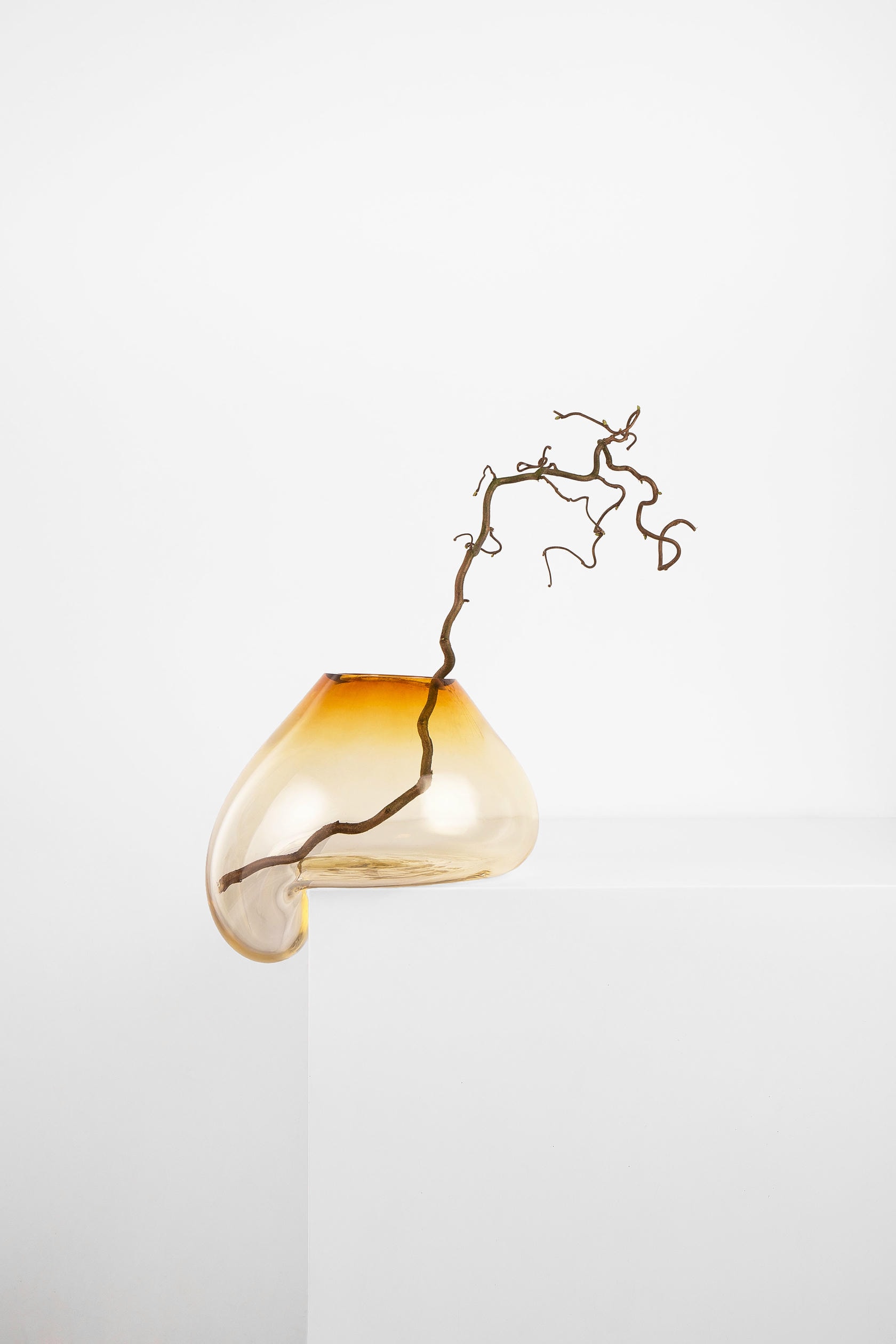 Gutta Vase CS1 by NOOM 6