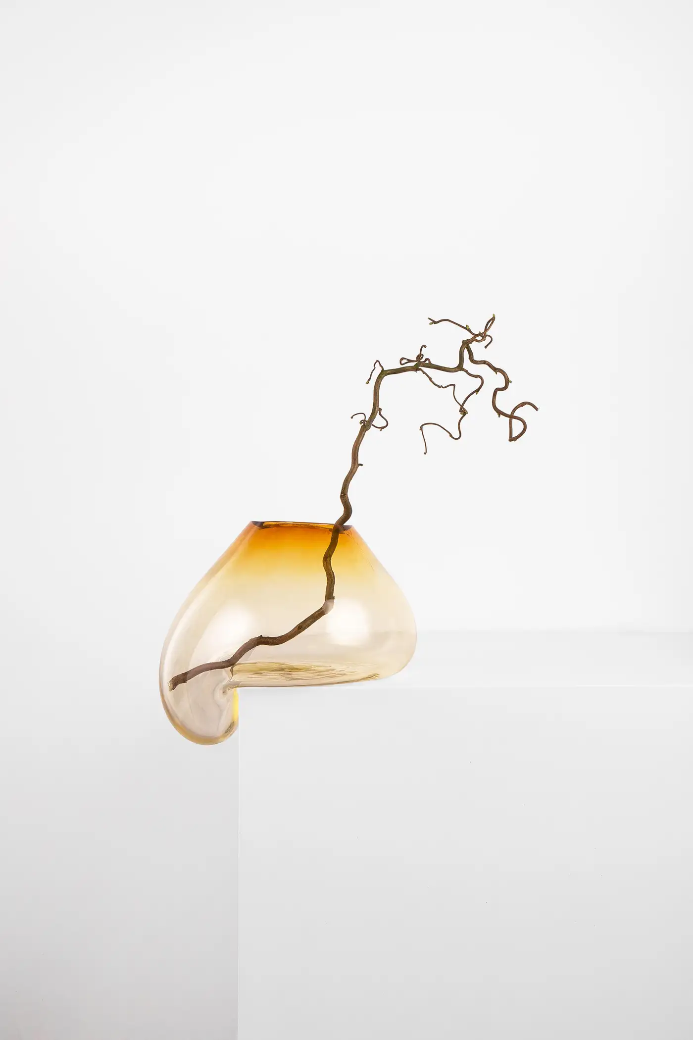 Gutta Vase CS1 by NOOM 6