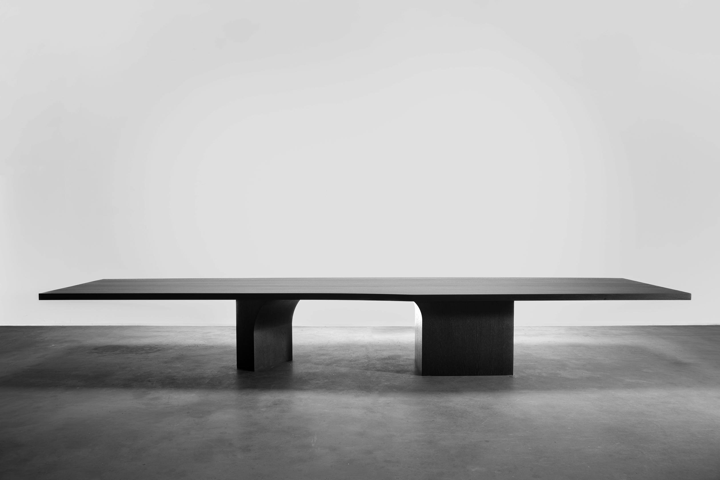 M K2519 Contemporary Sculptural Monolithic Oak Dining Table by Isac Elam Kaid 3