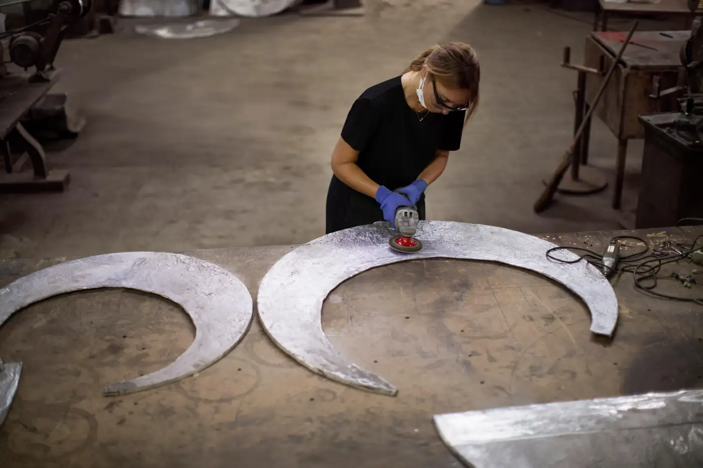 Mime II Unique Round Wall Mirror in Plated Cast Aluminum by Studio Ayse Demir 11