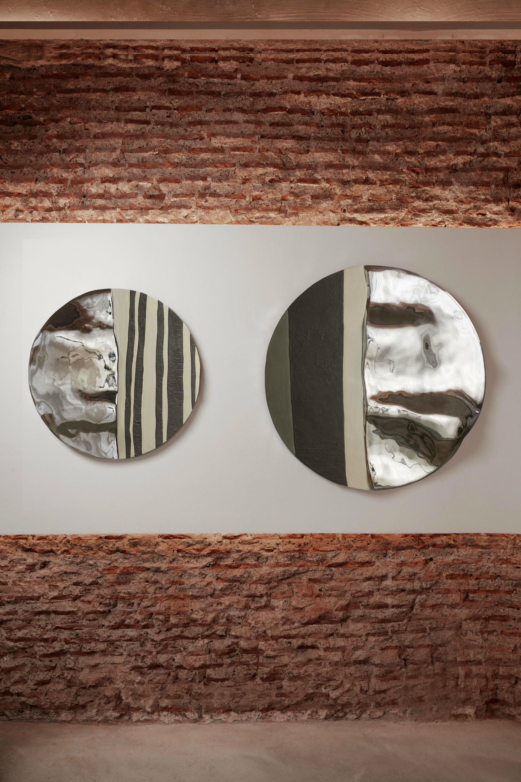 Mime II Unique Round Wall Mirror in Plated Cast Aluminum by Studio Ayse Demir 3