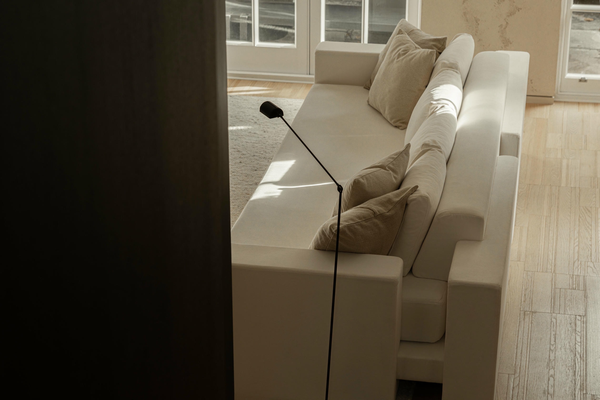 Odysseus Fully Upholstered Sofa in White Linen Fabric by OZA Design 10