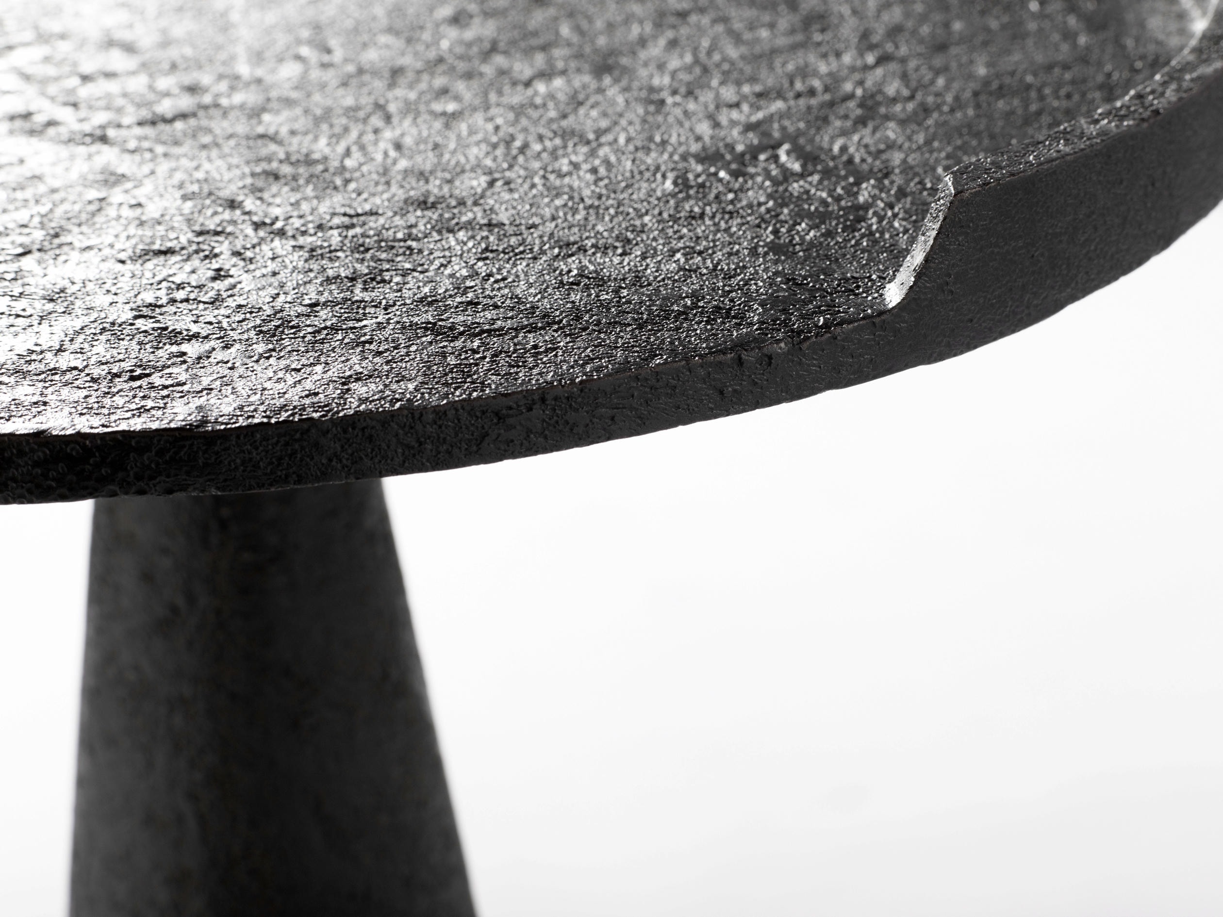 Perseus Side Table in Cast Bronze With Custom Hammered Patina by OZA Design 4