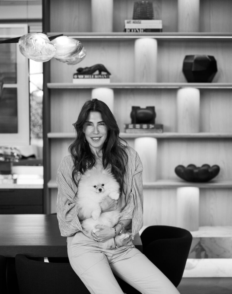 Esra Kazmirci BW
