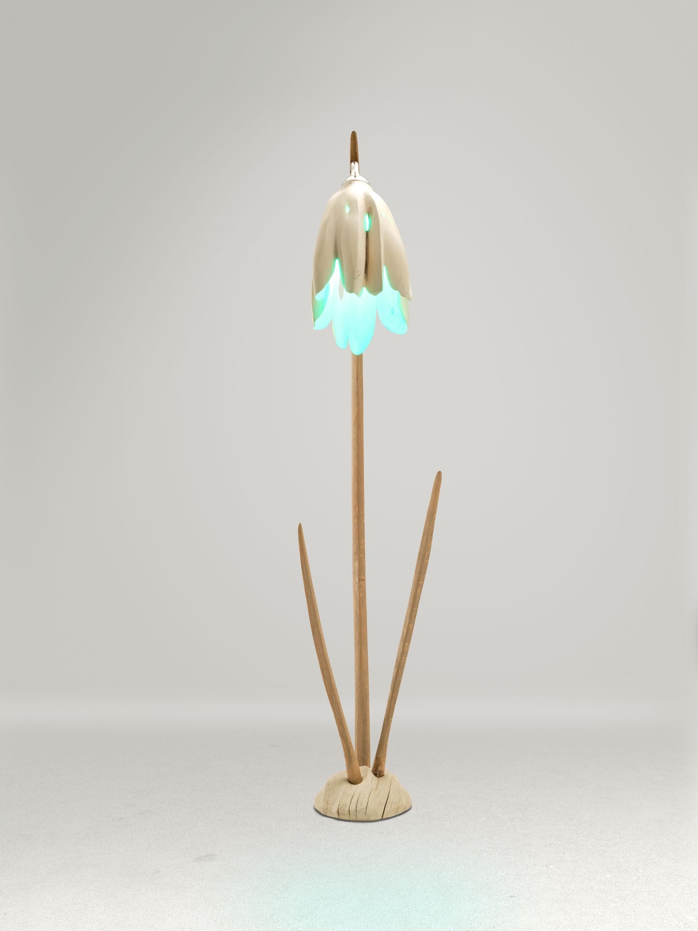 Sarensia Flora Floor Lamp in Hornbeam Oak Wood by Alun Heslop 3
