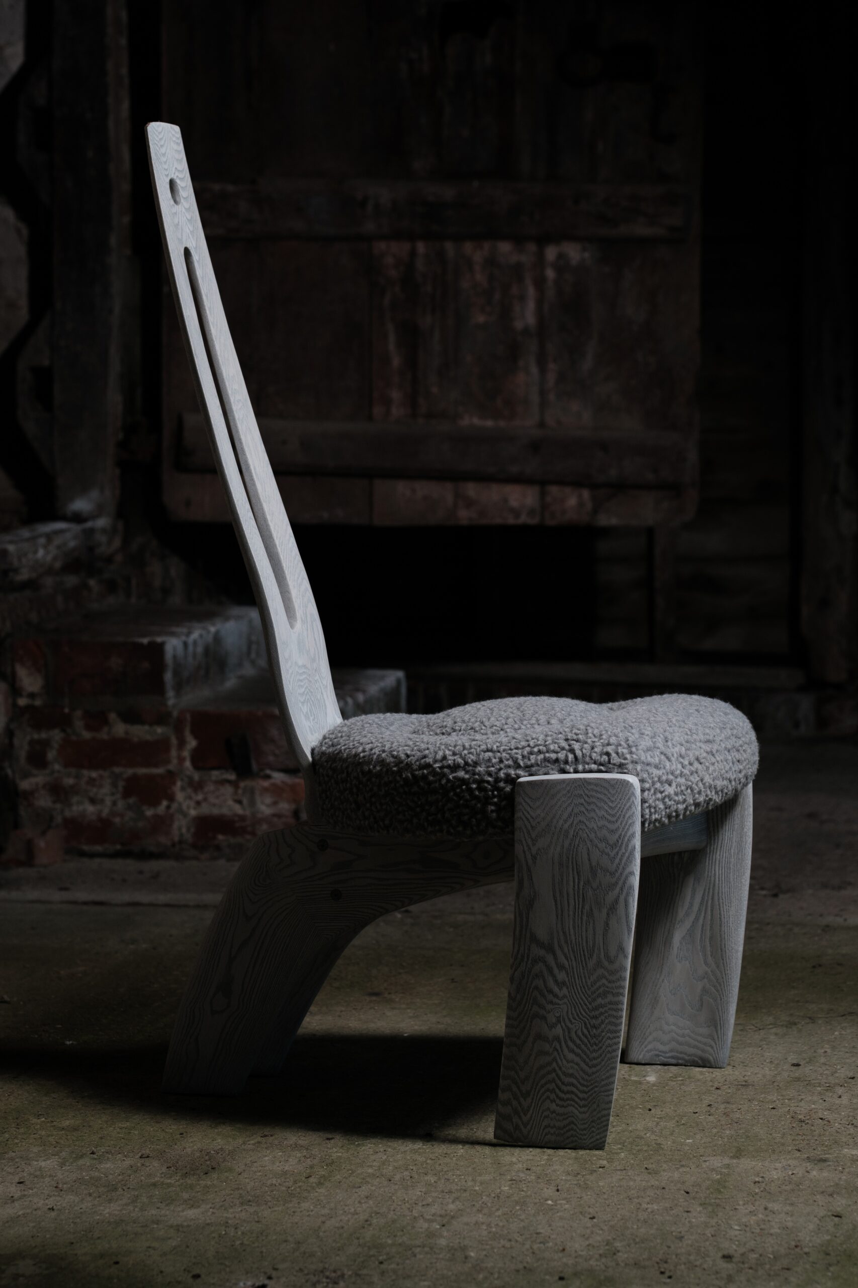 Weathered Blade Chair in Ash Wood & Wool Upholstery by Alun Heslop 3