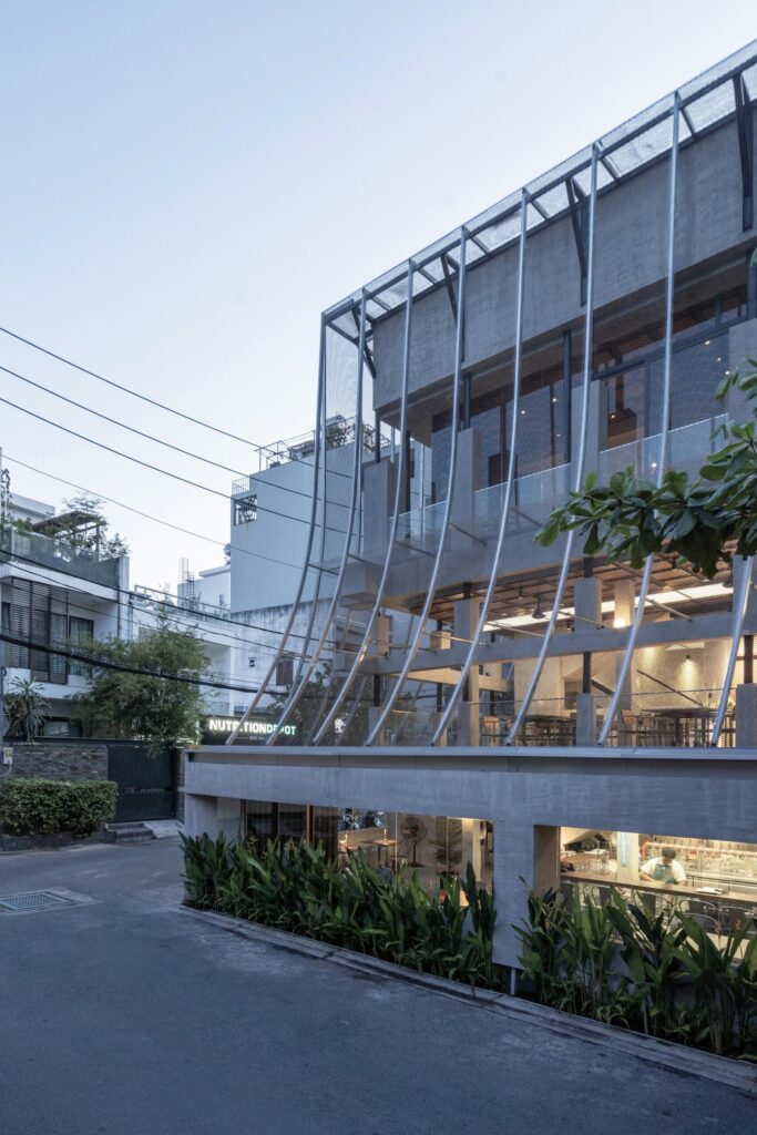 2 Ts VEIL _ Social Dining coverted from existing villa in Ho Chi Minh City Vietnam _ Studio KHOA VU 02
