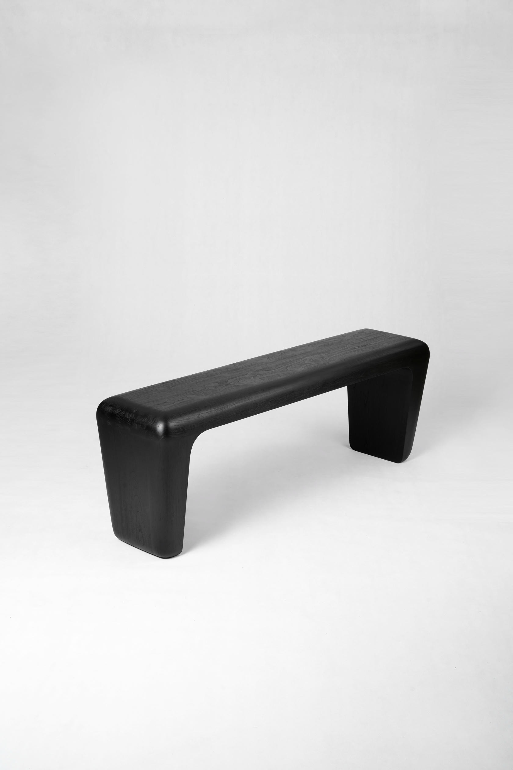 Para Console Table in Lacquer by Pendhapa 8