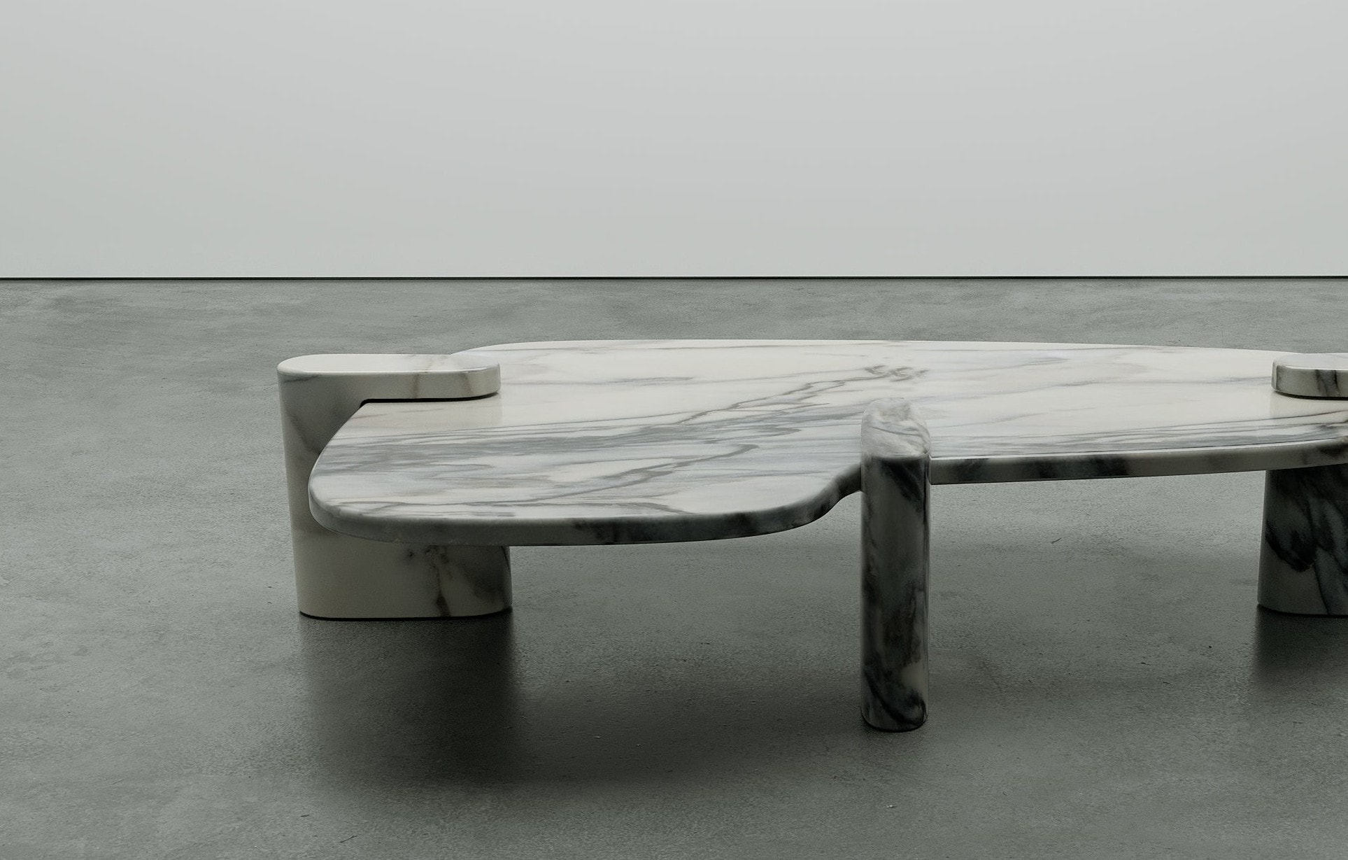 Pierce Table Pele de Tigre Honed by Phillip Jividen 4