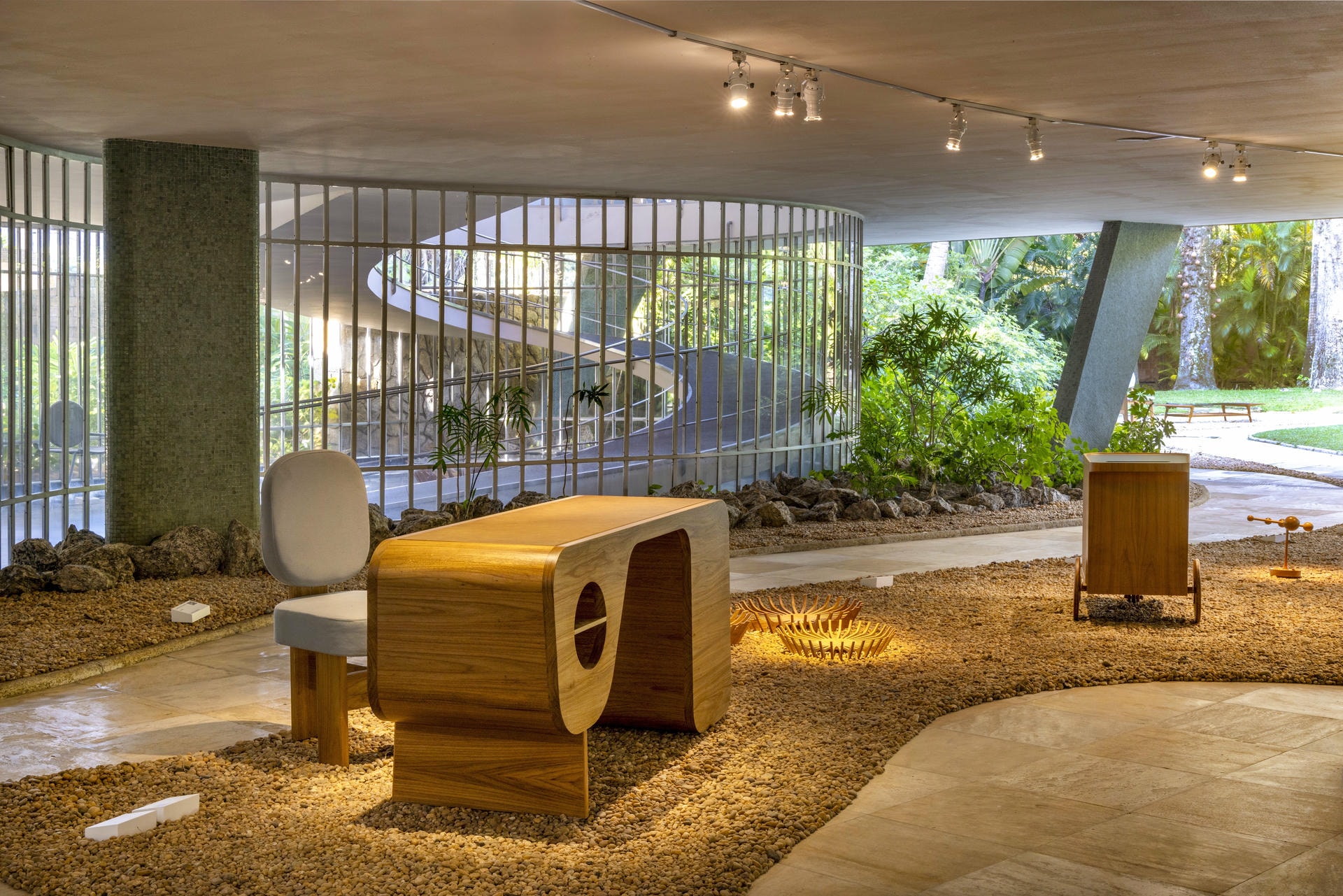 Silvio Writing Desk in Brazilian Native Hardwood by Gisela Simas 10