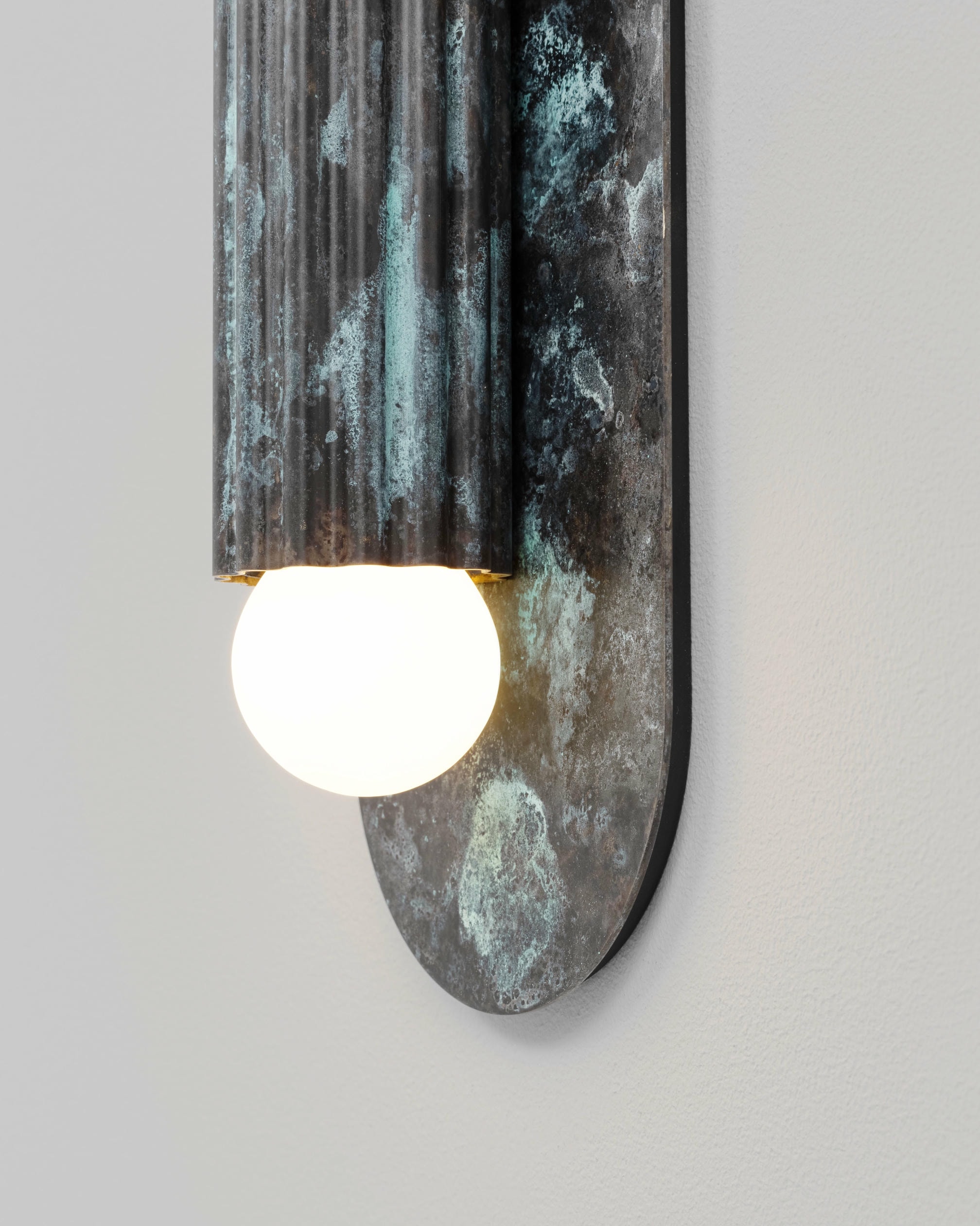 Vesta MD Wall Sconce by Schwung 9