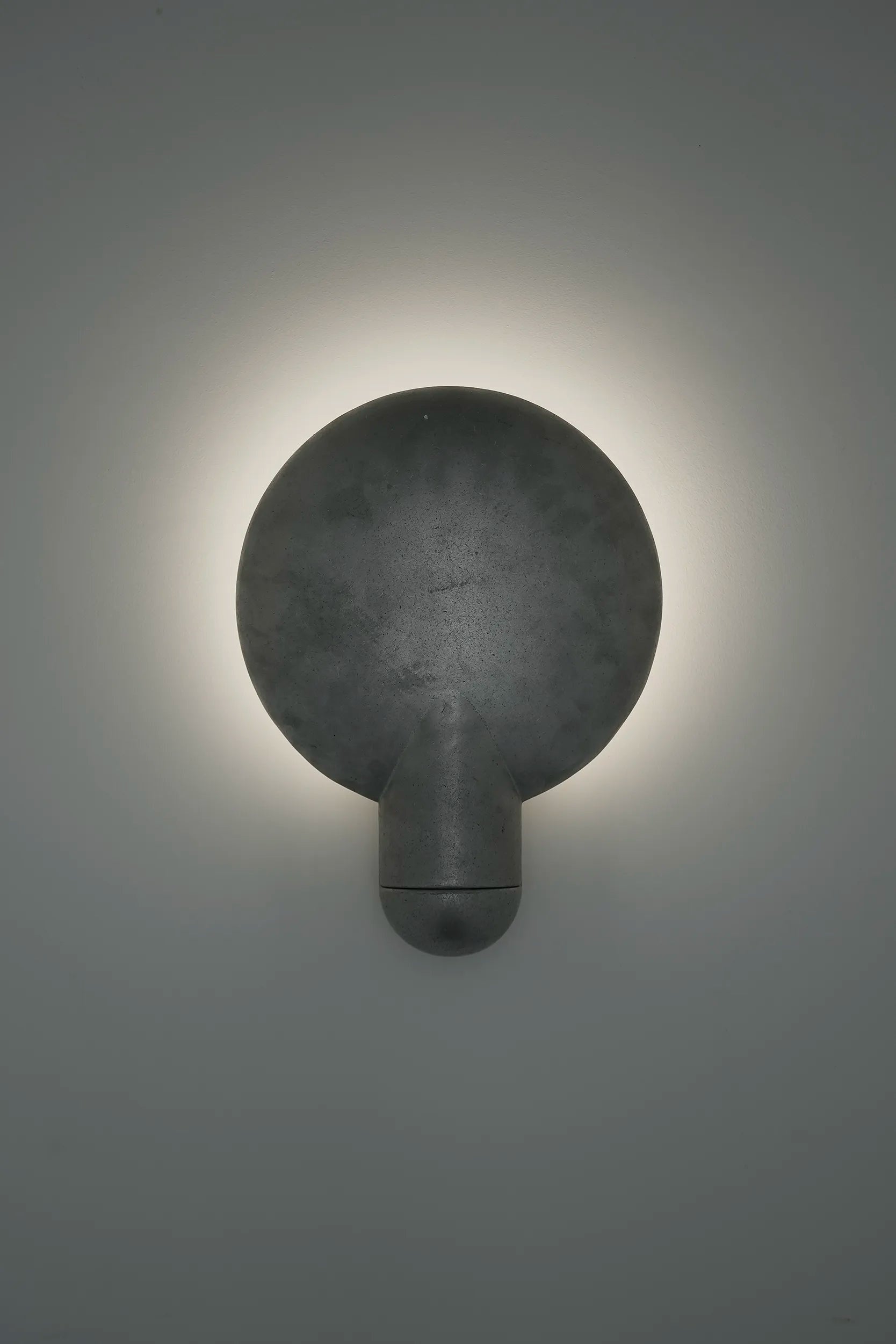 Contemporary Honey Onyx Surface Wall Sconce by Henry Wilson 4