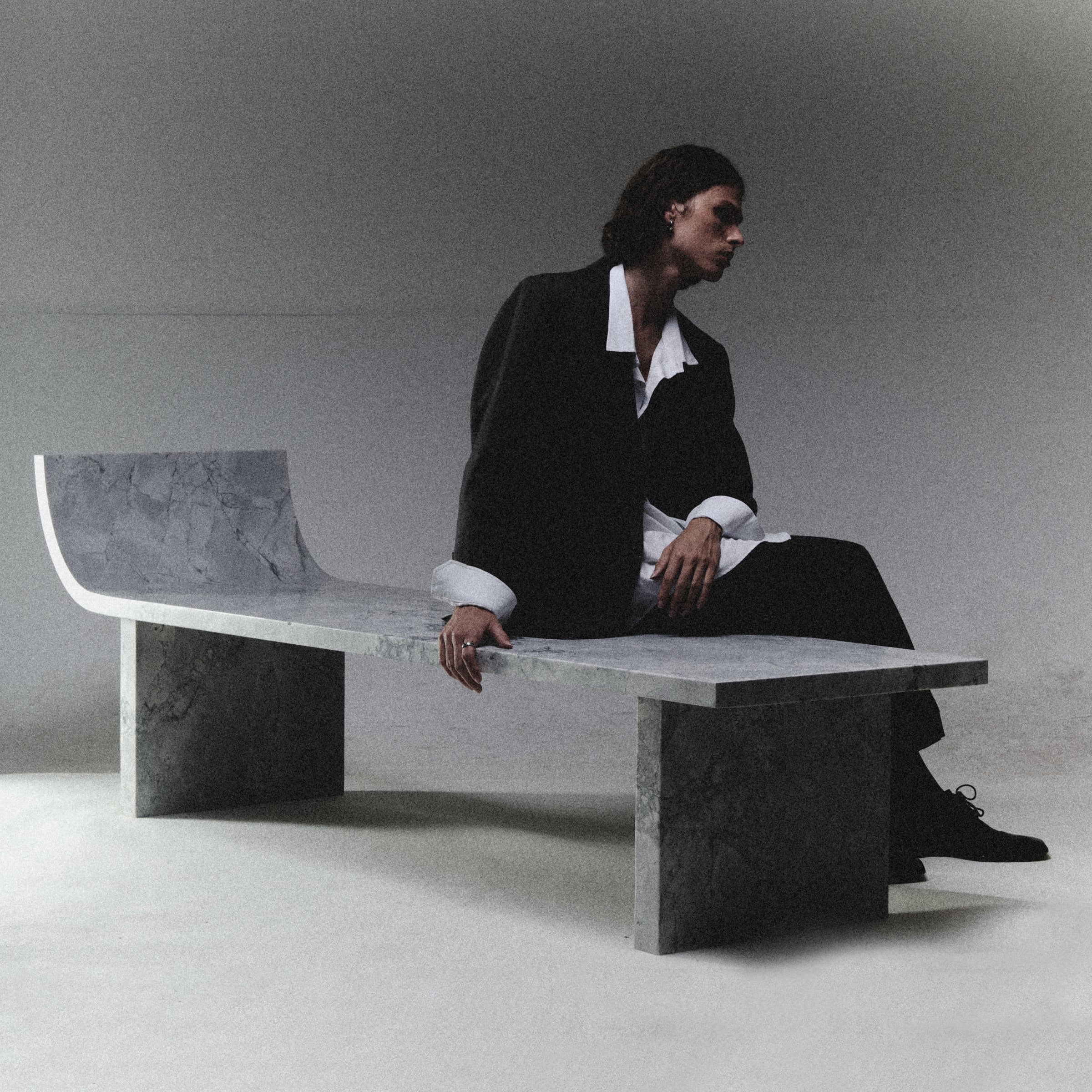 Super White Marble Bench 05 by Atelier Dutre 5
