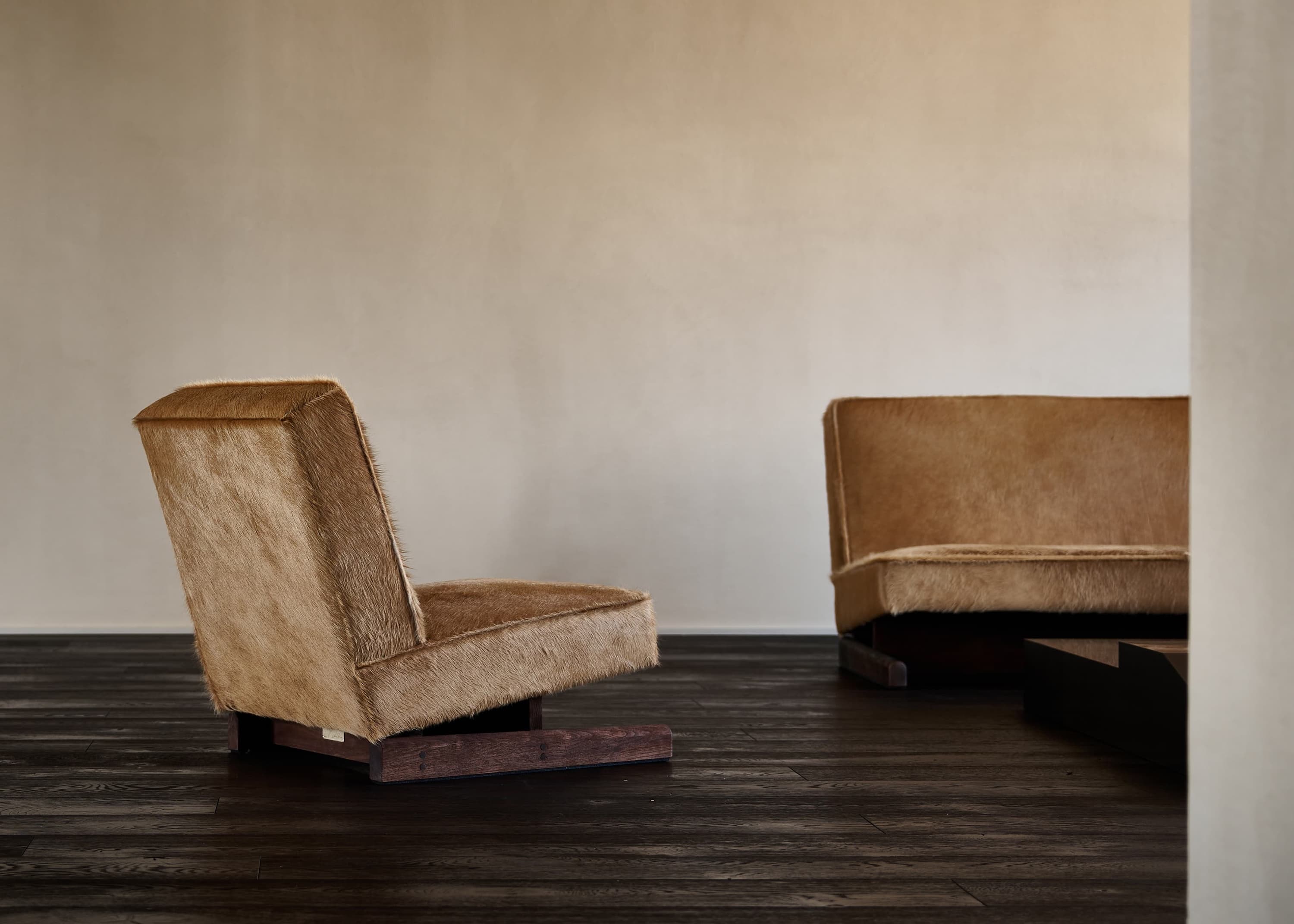 Ut 02 Cowhide and Walnut Sofa by Sing Chan 7
